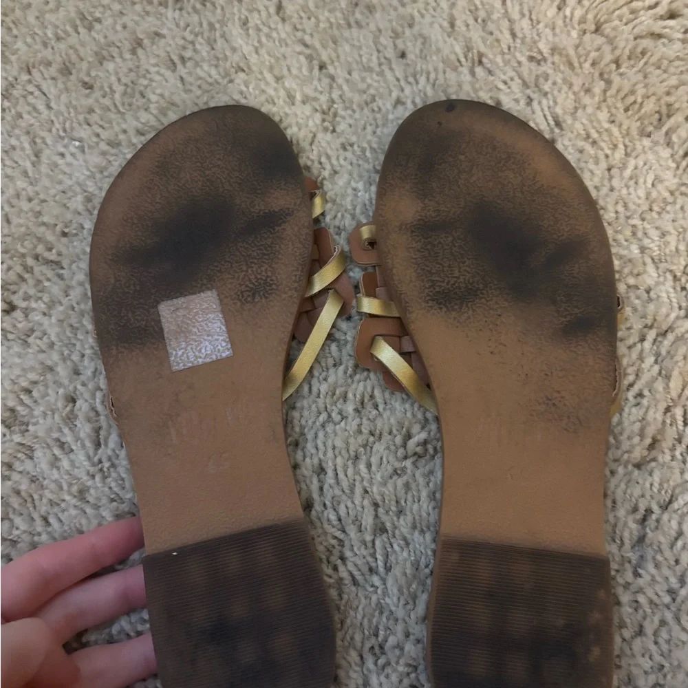 Sandals - Picture 2 of 3